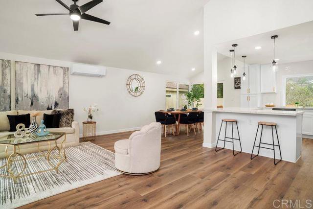 13837 Paseo Cardiel, San Diego CA: https://media.crmls.org/mediaz/e2034ec7-10dc-4bbe-841d-a79959ba3e1f.jpg