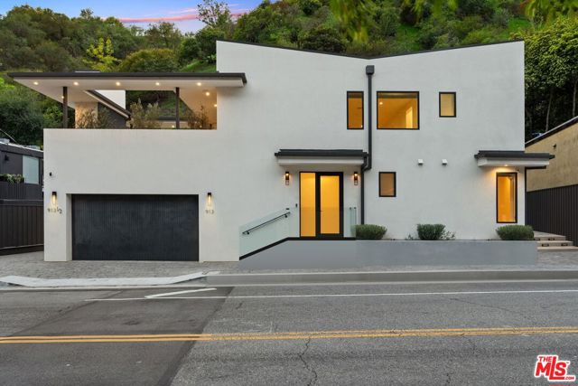 913 913 1/2 N Beverly Glen Boulevard, Bel Air CA: https://media.crmls.org/mediaz/e20402b3-b871-46b2-8b14-9d6dab5212e5.jpg