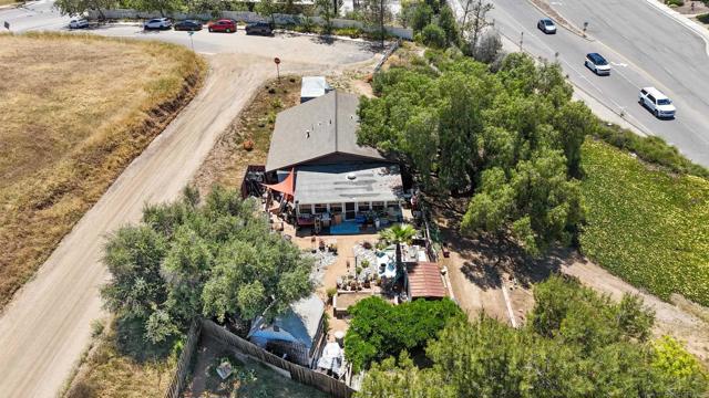 Detail Gallery Image 4 of 17 For 246 Robelini Dr, Vista,  CA 92083 - – Beds | – Baths
