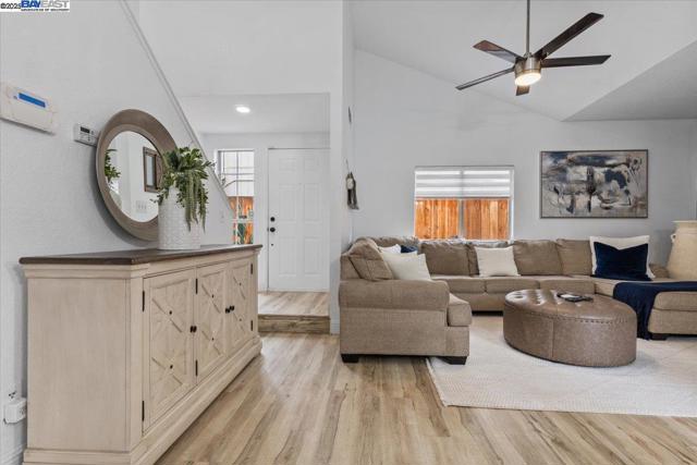 60 W South St, Tracy CA: https://media.crmls.org/mediaz/e204a39a-a5a3-4b89-a7fe-16f413133f25.jpg