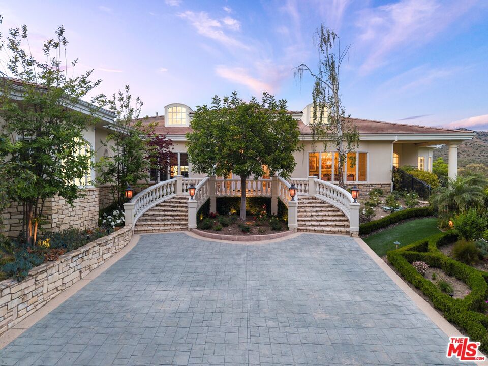 MLS #26875523 image #1