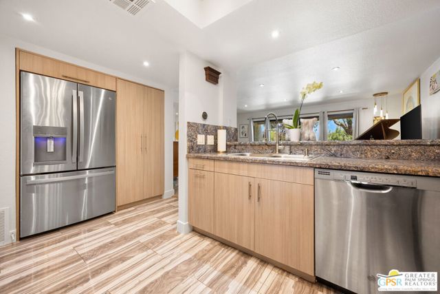 2083 N Via Miraleste #822, Palm Springs, CA 92262