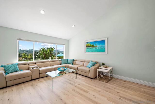 17221 Cloudcroft Dr, Poway CA: https://media.crmls.org/mediaz/e2076153-d4c6-4209-ba7e-ffab4ada7ceb.jpg