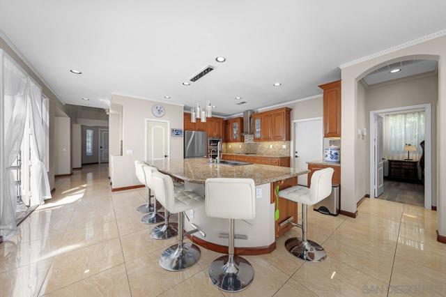 1175 SANTA OLIVIA RD, Chula Vista CA: https://media.crmls.org/mediaz/e2076504-6285-4a25-99de-8da7cf20c7a3.jpg