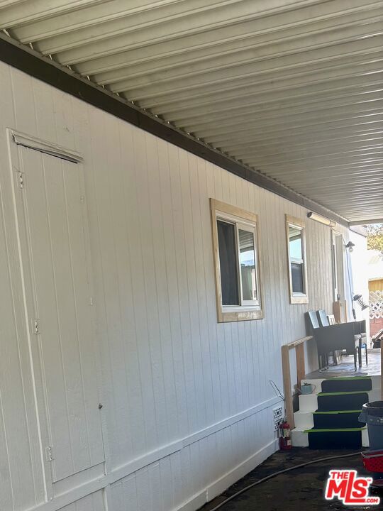 25000 Hawkbryn Avenue, Newhall CA: https://media.crmls.org/mediaz/e2079471-7ac9-434d-9841-8d50e8dba1eb.jpg