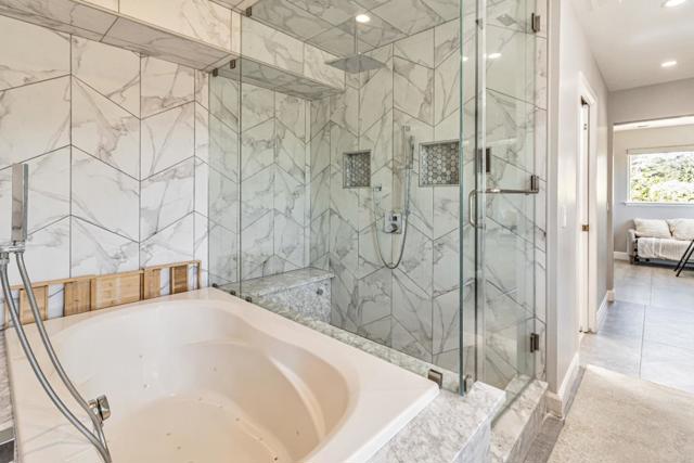 11550 Skyline Boulevard, Oakland CA: https://media.crmls.org/mediaz/e20795ab-e82f-4519-b2d3-225d3b62cefe.jpg