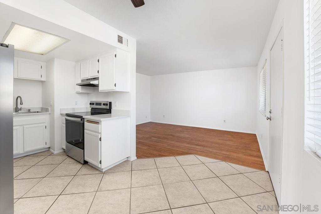 4240 Menlo Ave - photo 11
