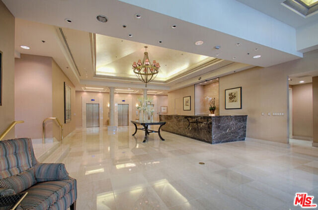 10724 Wilshire Boulevard, Los Angeles CA: https://media.crmls.org/mediaz/e2080a4c-4f9e-4a58-9566-52a299c55ac4.jpg