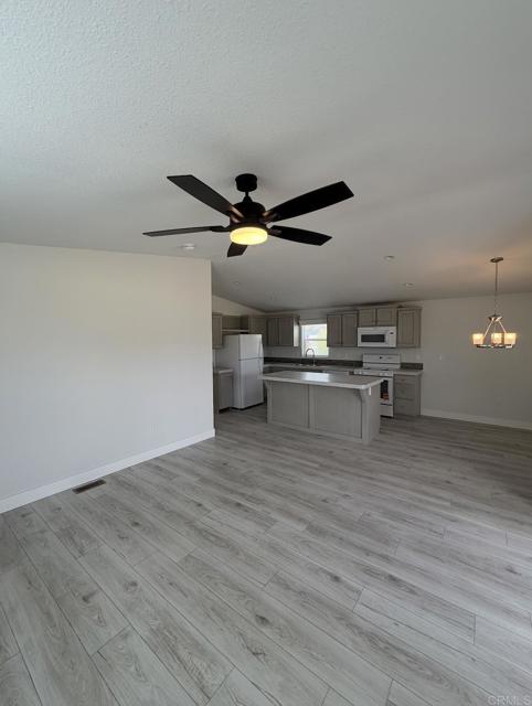 14925 Great Southern Overland Stage Route, Julian CA: https://media.crmls.org/mediaz/e208bb7c-45e8-408f-9637-7bf5523dfb0f.jpg