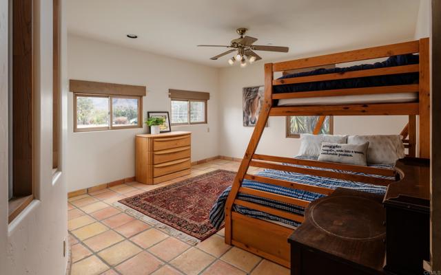 Detail Gallery Image 27 of 46 For 16761 Artesian Breeze Way, San Diego,  CA 92127 - 5 Beds | 4 Baths