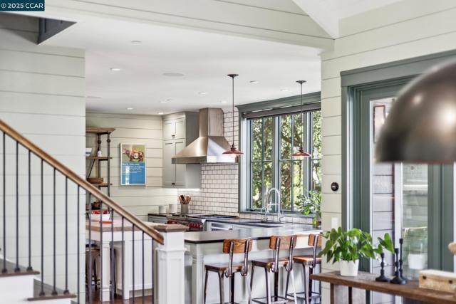 25 La Campana, Orinda CA: https://media.crmls.org/mediaz/e20a4741-b25a-42d2-9707-7867e63af327.jpg