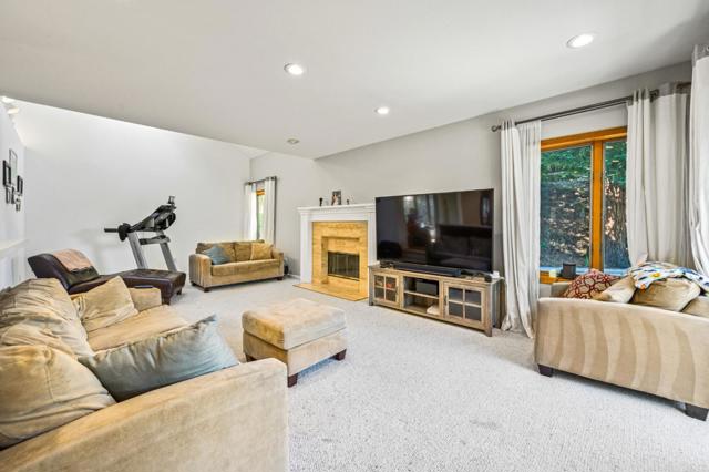 3265 Greenhills Drive, Lafayette CA: https://media.crmls.org/mediaz/e20b1446-86ab-4f65-a102-df9c21f91f77.jpg