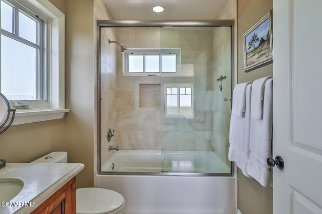 10255 Presilla Road, Santa Rosa CA: https://media.crmls.org/mediaz/e20b8ec8-7213-4d85-8e18-b2004297661c.jpg