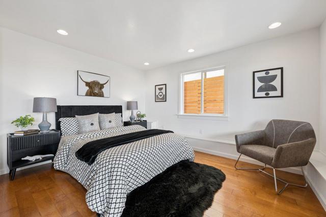 170 Beachview Avenue, Pacifica CA: https://media.crmls.org/mediaz/e20b9bdc-525c-482c-9201-28636f55f37f.jpg