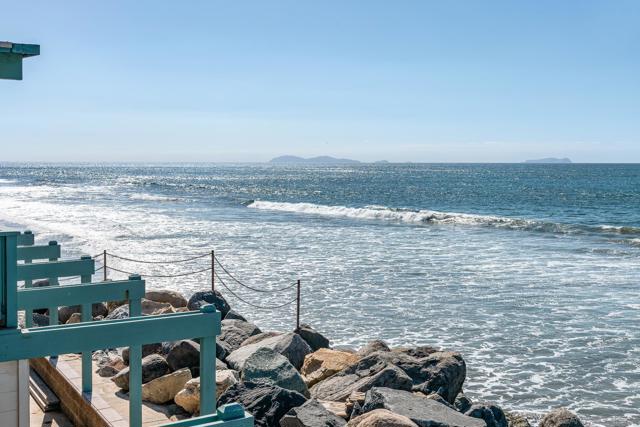 1680 Seacoast Drive, Imperial Beach CA: https://media.crmls.org/mediaz/e20bd7a7-bf9d-4721-927a-bb7ddd3cf711.jpg