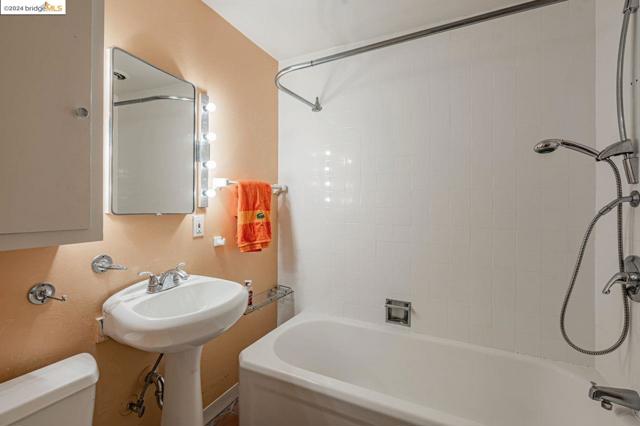 Image 35 of 60 For 44 Highgate Rd