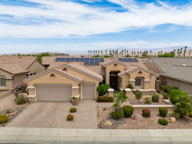 78368 Sunrise Canyon Avenue, Palm Desert CA: https://media.crmls.org/mediaz/e20d03cd-3a44-4474-959d-c2df10240f87.jpg