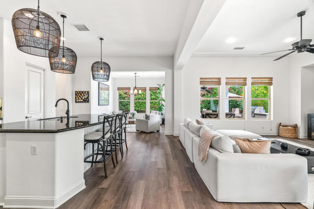 76158 Via Montelena, Indian Wells CA: https://media.crmls.org/mediaz/e20d3341-f76a-4a0c-8982-7cae03697386.jpg