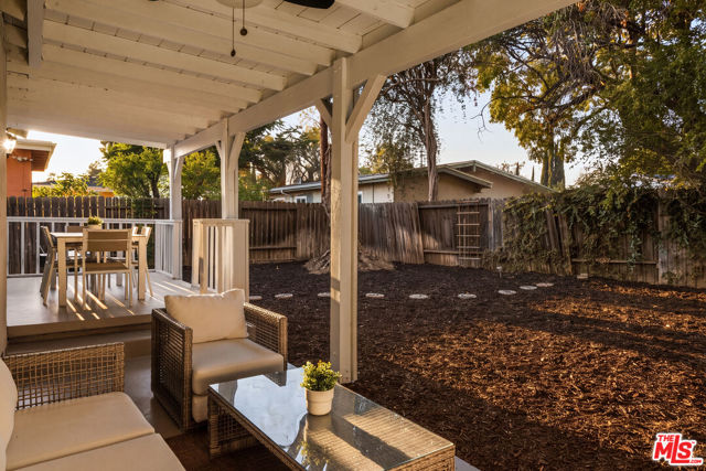 22251 Kittridge Street photo 22