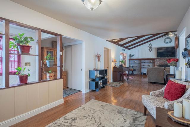 335 Palma Drive, Salinas CA: https://media.crmls.org/mediaz/e20f2e9c-e517-43c9-bbcd-c06f5d425088.jpg