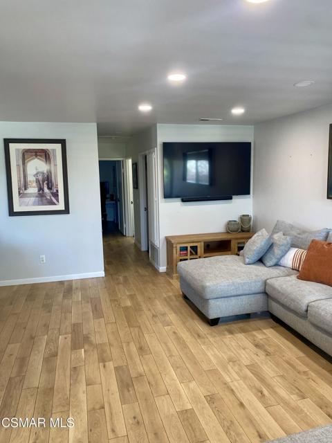 2703 Meadowwood, Santa Ana CA: https://media.crmls.org/mediaz/e2106601-28df-42b9-bbc8-a37b681639cf.jpg