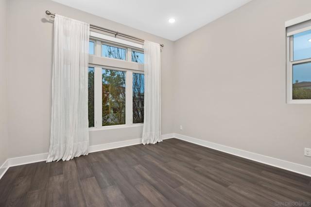 6190 Sagebrush Bend Way, San Diego CA: https://media.crmls.org/mediaz/e210685b-6adb-4c4c-89ff-598f59b481a8.jpg