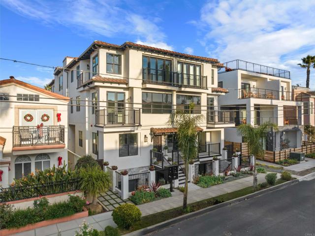 812 N Cleveland Street, Oceanside CA: https://media.crmls.org/mediaz/e210cf8e-b242-42b9-a703-7275270f95b2.jpg