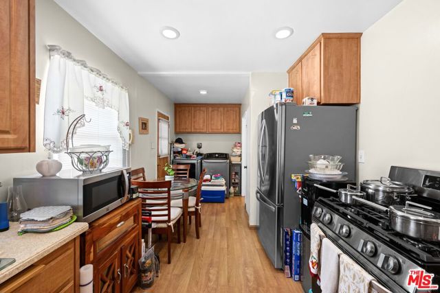 2533 W 118th Place, Hawthorne CA: https://media.crmls.org/mediaz/e210dbcd-379b-4e12-9dff-f9d6c941b223.jpg