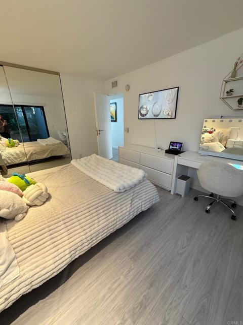 6544 Caminito Northland, La Jolla CA: https://media.crmls.org/mediaz/e2113030-e515-4bcb-a564-1a7ee07cdc15.jpg