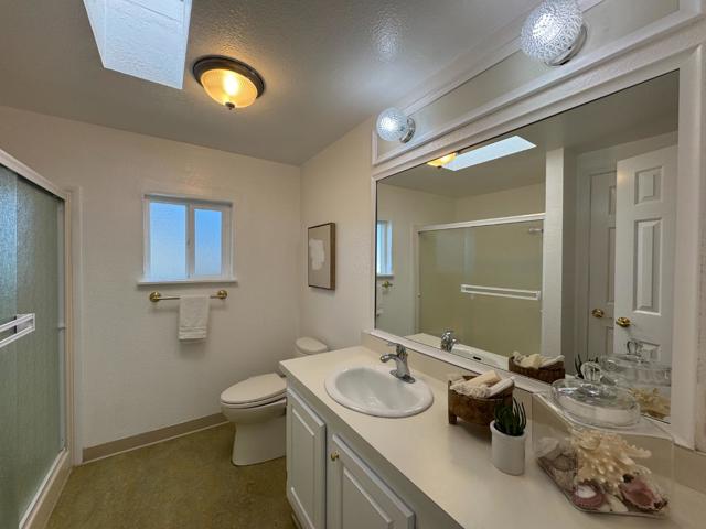 46 Seascape Drive, Half Moon Bay CA: https://media.crmls.org/mediaz/e2121327-ec83-4b49-8f96-5774f7617329.jpg
