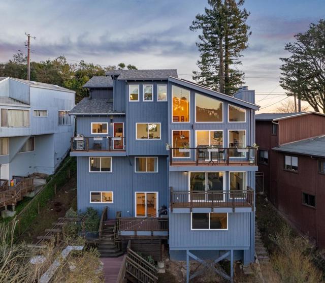 58 Villanova Drive, Oakland CA: https://media.crmls.org/mediaz/e212478f-b23a-4104-8416-65f7ad3cf861.jpg