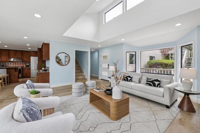 389 Avenue Granada, El Granada CA: https://media.crmls.org/mediaz/e2124803-e8f6-4ad8-9c9c-01c93ecc7794.jpg