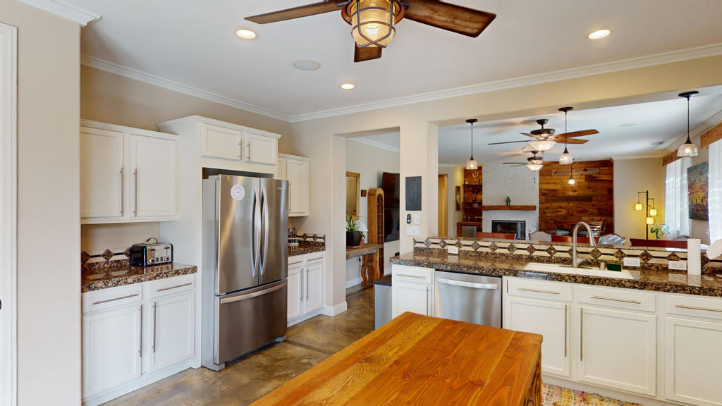 MLS #219137938DA image #4