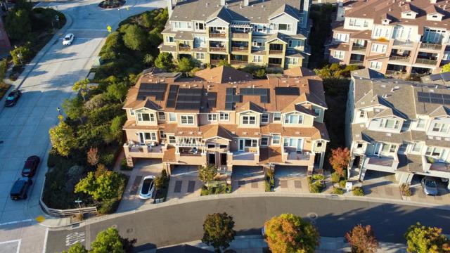 6264 Rocky Point Court, Oakland CA: https://media.crmls.org/mediaz/e213b06f-9f26-4027-b586-00d35e6ce275.jpg