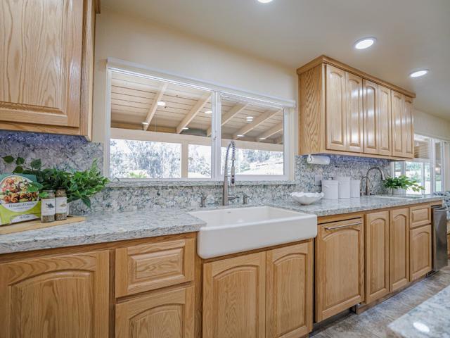 20150 Tarawild Court, Prunedale CA: https://media.crmls.org/mediaz/e213e189-112c-4ab4-a412-f7c453a79185.jpg
