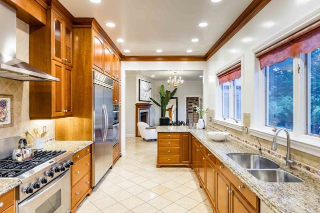 1045 Lassen Drive, Menlo Park CA: https://media.crmls.org/mediaz/e21474d8-970c-4d10-b572-4ac0e32e2da6.jpg
