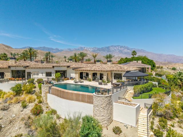 28 Grande View Court, Rancho Mirage CA: https://media.crmls.org/mediaz/e2153c41-0fc1-4a64-97de-218efc5801b9.jpg
