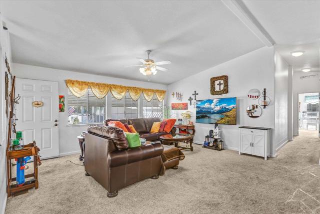 Detail Gallery Image 5 of 29 For 2400 Alpine Blvd. #136,  Alpine,  CA 91901 - 3 Beds | 2 Baths