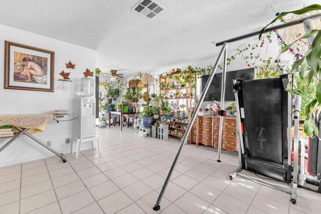 66550 San Diego Dr Drive, Desert Hot Springs CA: https://media.crmls.org/mediaz/e215ca56-7c2d-4970-ba11-1f827be9295b.jpg