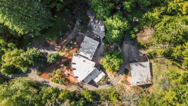 23185 Old Santa Cruz Highway, Los Gatos CA: https://media.crmls.org/mediaz/e215d8c0-ba06-4f78-8228-5f0102e67569.jpg