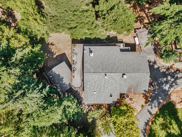45 Ranch Road, Woodside CA: https://media.crmls.org/mediaz/e21637d6-5183-4ae5-87a8-ad26027022fe.jpg