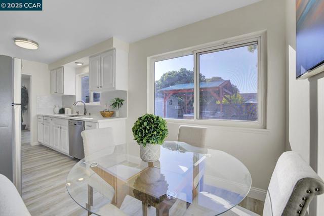 166 Madelia Place, San Ramon CA: https://media.crmls.org/mediaz/e216cb37-716e-4d8f-811a-206936e05744.jpg