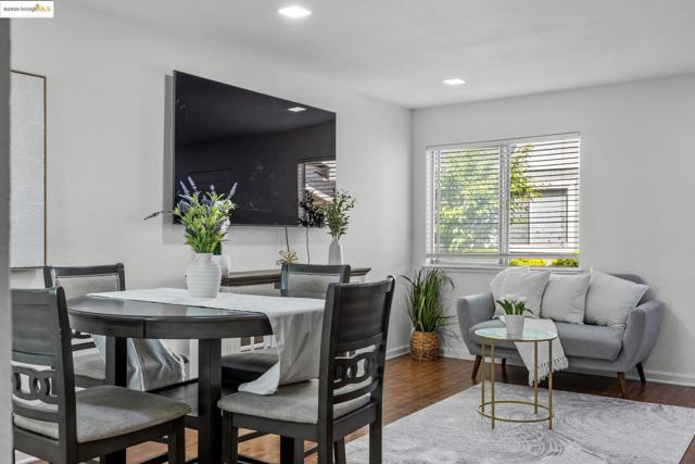 21564 Meekland ave, Hayward CA: https://media.crmls.org/mediaz/e216d7a2-cb7b-4cf2-aa28-8d4a3c8a4beb.jpg