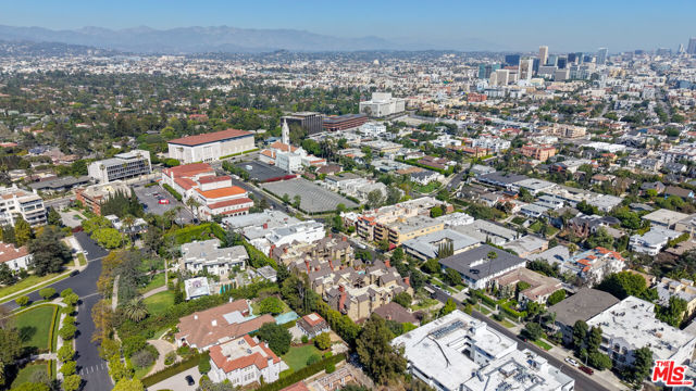 835 S Lucerne Boulevard, Los Angeles CA: https://media.crmls.org/mediaz/e2170bb4-cbf4-47a4-a7df-62f7c4a59936.jpg