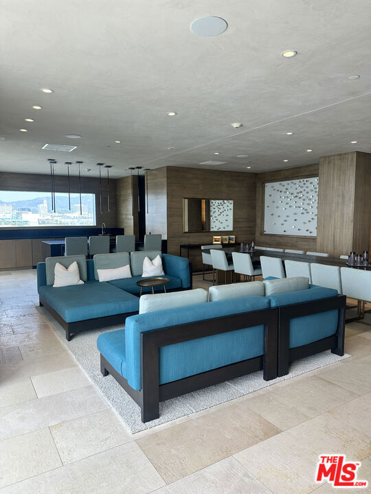 1755 Ocean Avenue, Santa Monica CA: https://media.crmls.org/mediaz/e21792a1-4e0b-4fd6-acc1-5d913333f532.jpg