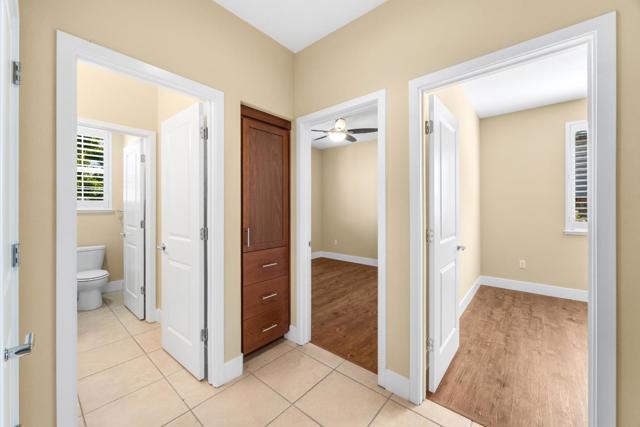 9881 Rancho Hills Drive, Gilroy CA: https://media.crmls.org/mediaz/e218a905-b0a5-4cbe-94a6-fad1f285a3a8.jpg