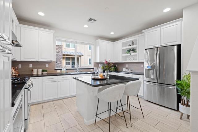 862 White Moonstone Loop, San Jose CA: https://media.crmls.org/mediaz/e218f569-7a71-4965-a59f-5359e5d2e32c.jpg