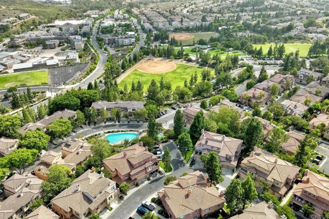 1367 Sky Ridge, San Marcos CA: https://media.crmls.org/mediaz/e21949ee-de79-46c5-be2a-0756561fcd1a.jpg