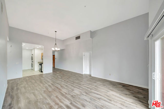 11124 Burbank Boulevard, 311 photo 6