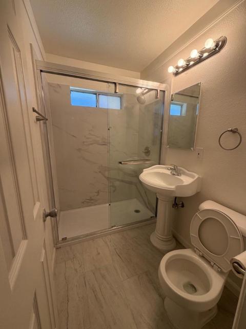 715 Schafer Road, Hayward CA: https://media.crmls.org/mediaz/e21993eb-cdde-445c-9063-34d6fffa3e80.jpg